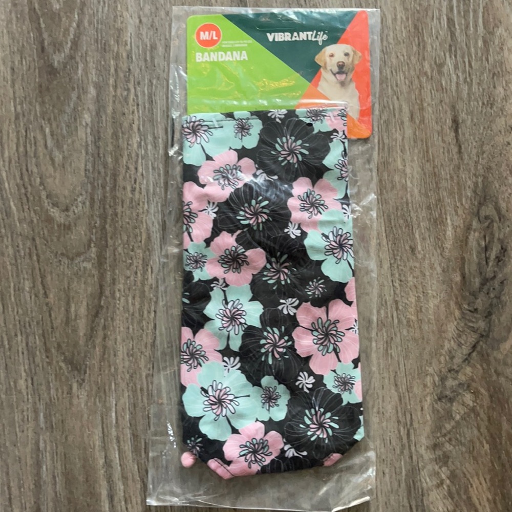 Doggie Bandana Size M/L - Picture 4 of 12